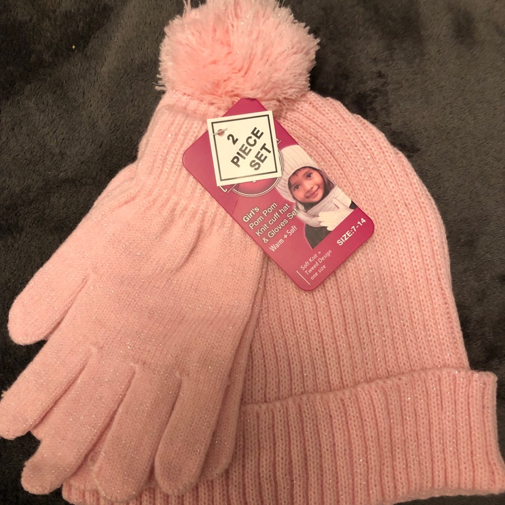 Hat & gloves